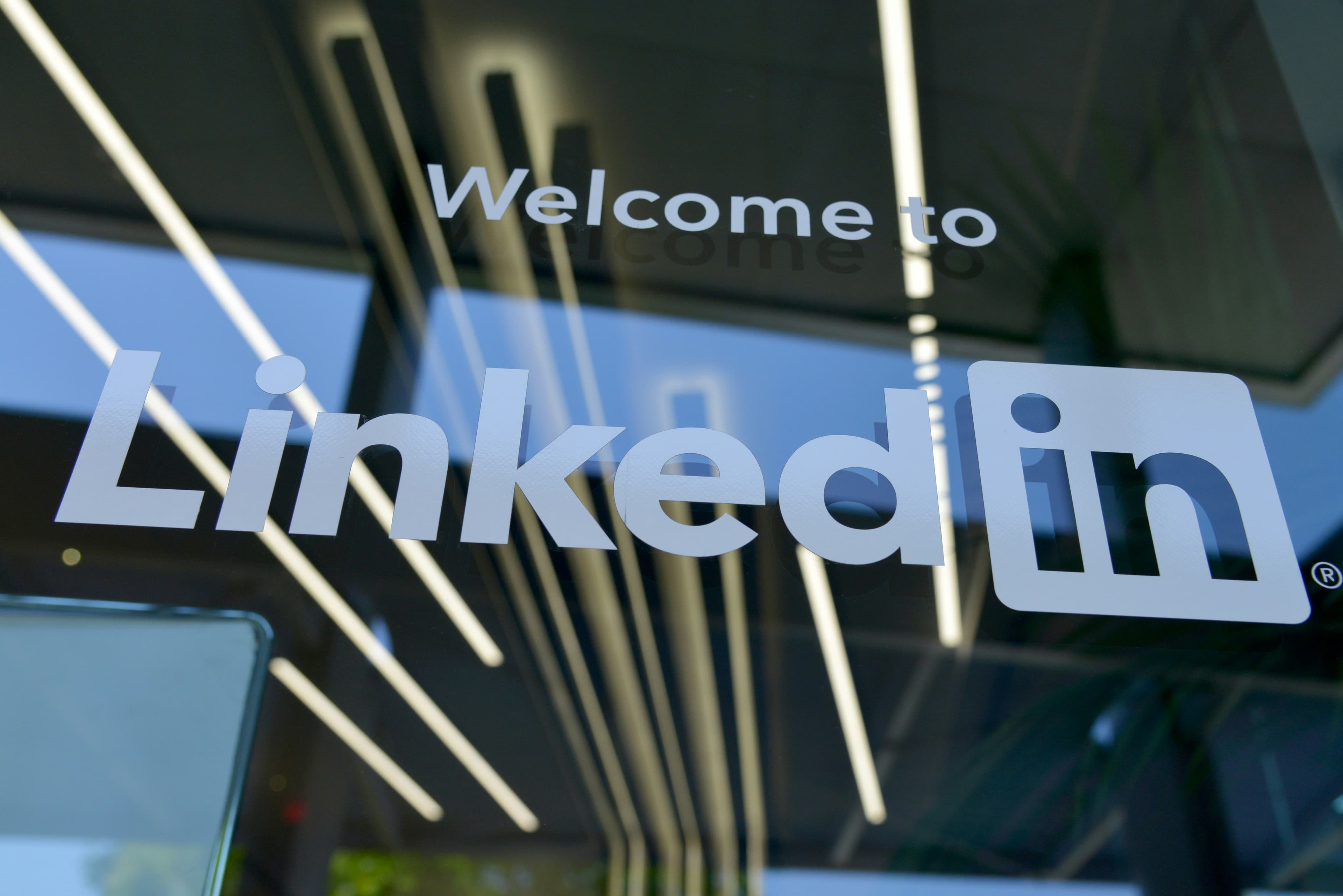 5 LinkedIn Post Types Every Consultant Should Use